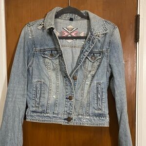 - American Eagle jean Denim  jacket Size M‎